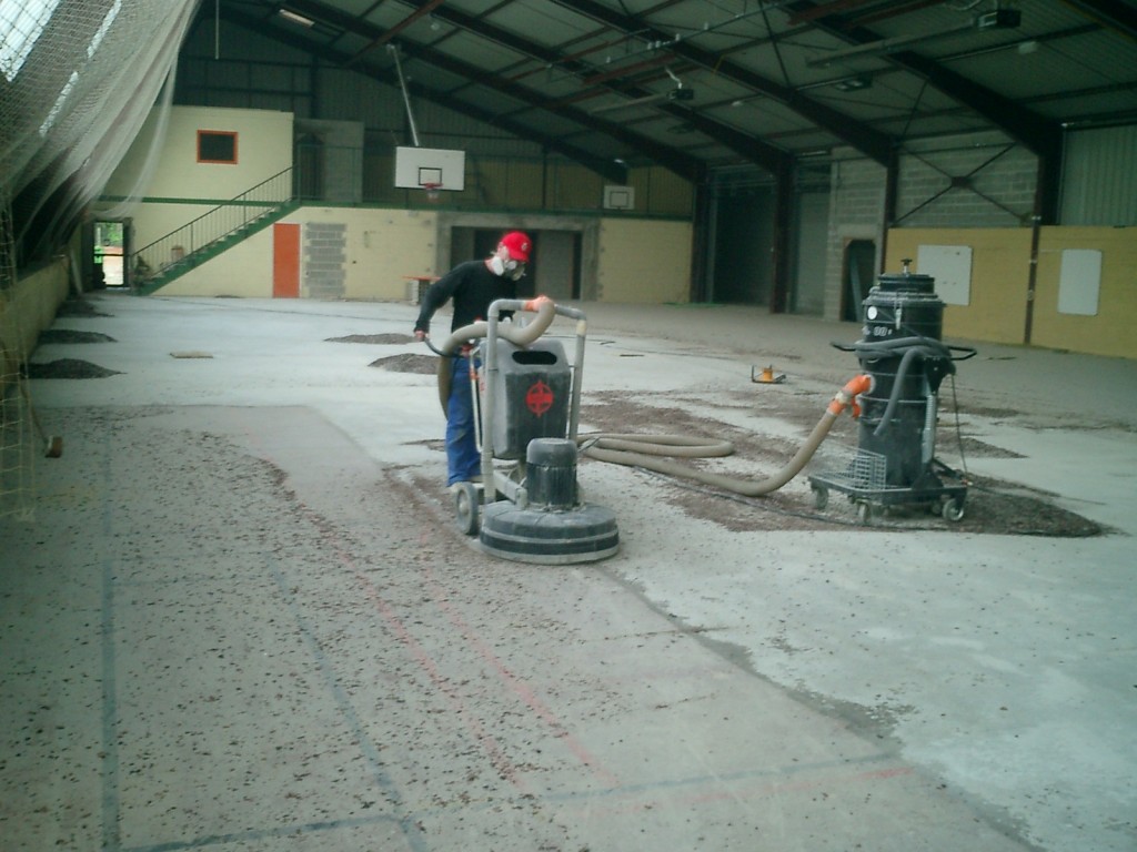 Poncage beton
